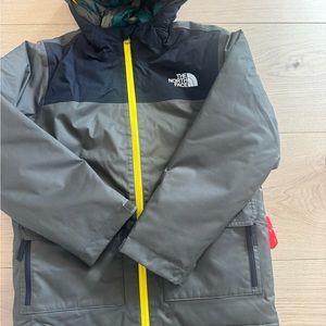 The North Face Kids' Black and Gray Jacket